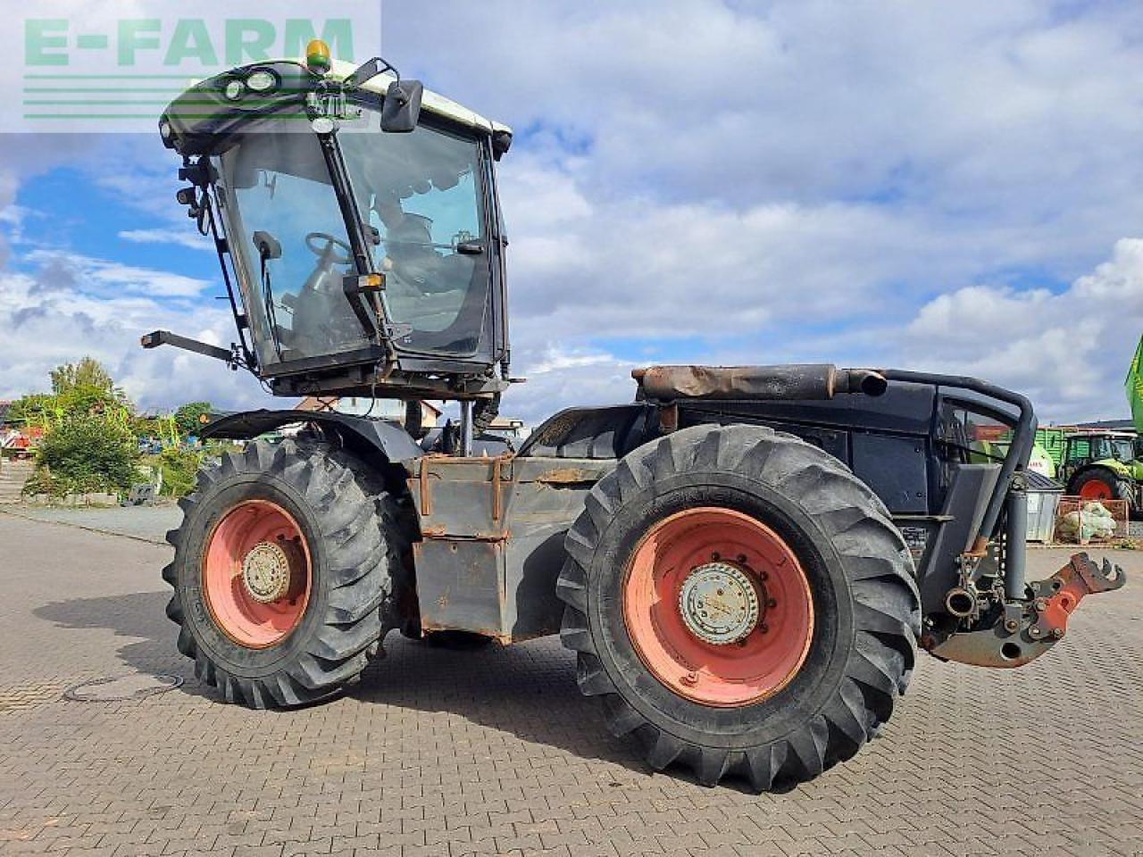 CLAAS xerion 3300 trac vc TRAC VC - Трактор: фото 5 CLAAS xerion 3300 trac vc TRAC VC - Трактор: фото 5