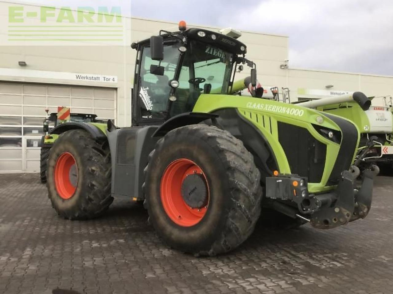 CLAAS xerion 4000 trac vc TRAC VC - Трактор: фото 2 CLAAS xerion 4000 trac vc TRAC VC - Трактор: фото 2