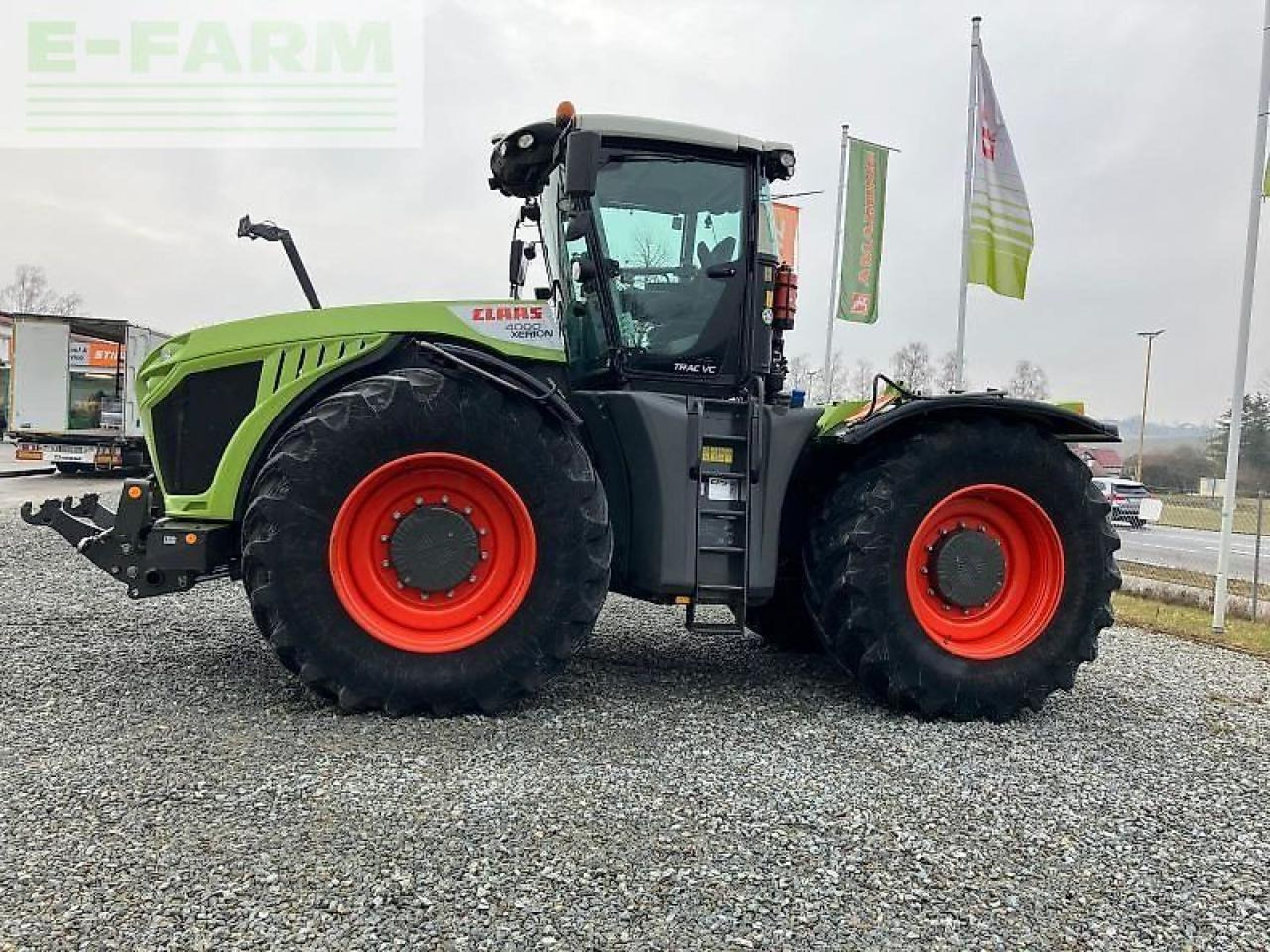 CLAAS xerion 4000 vc - Трактор: фото 5 CLAAS xerion 4000 vc - Трактор: фото 5
