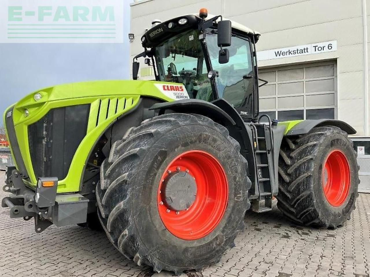 CLAAS xerion 5000 trac TRAC - Трактор: фото 1 CLAAS xerion 5000 trac TRAC - Трактор: фото 1