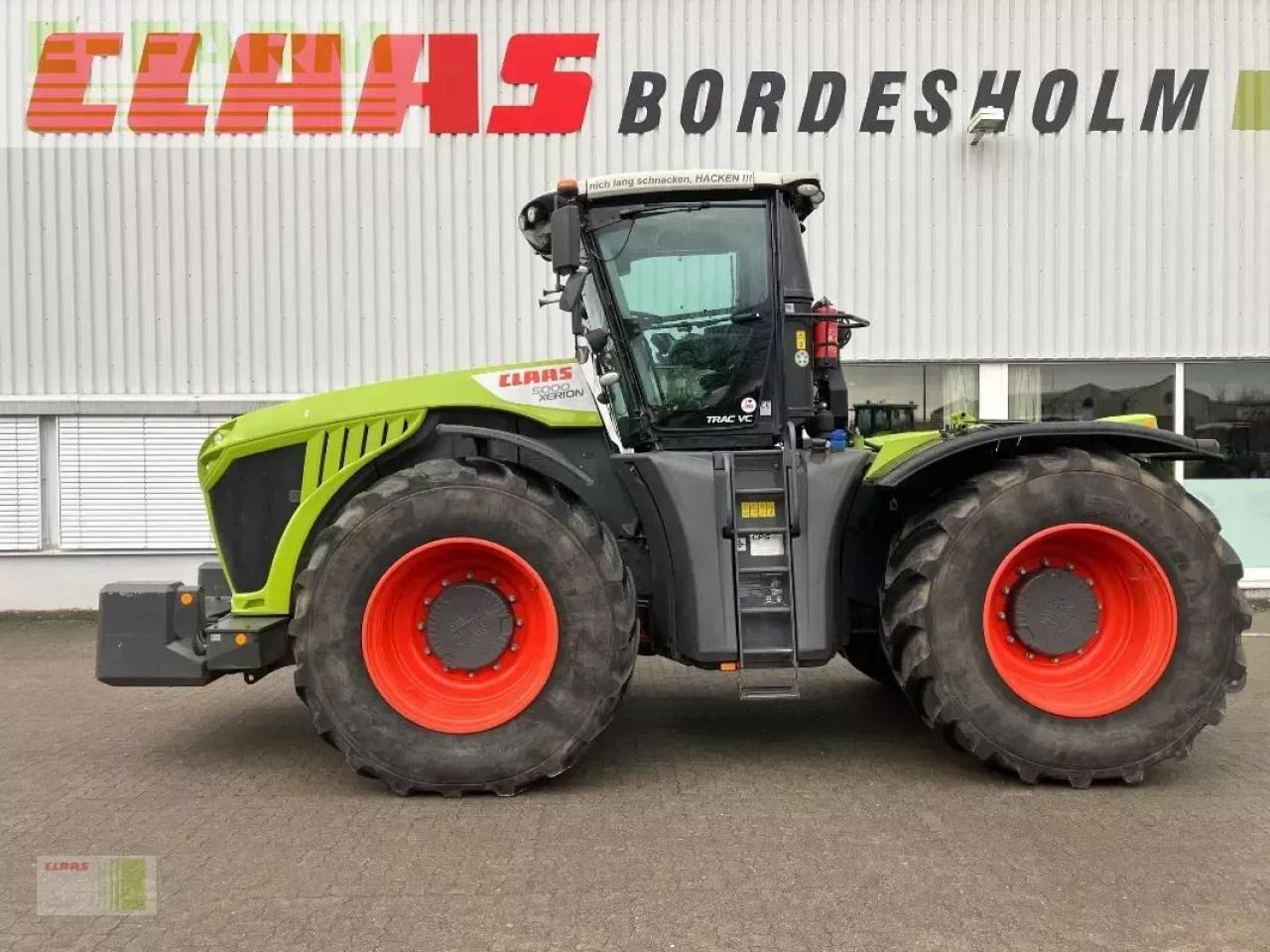 CLAAS xerion 5000 trac vc TRAC VC - Трактор: фото 1 CLAAS xerion 5000 trac vc TRAC VC - Трактор: фото 1