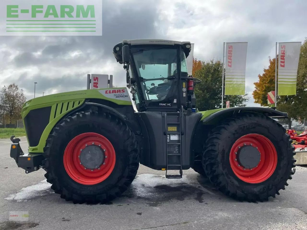CLAAS xerion 5000 trac vc inkl. kundendienst neu und tüv neu!! - Трактор: фото 5 CLAAS xerion 5000 trac vc inkl. kundendienst neu und tüv neu!! - Трактор: фото 5
