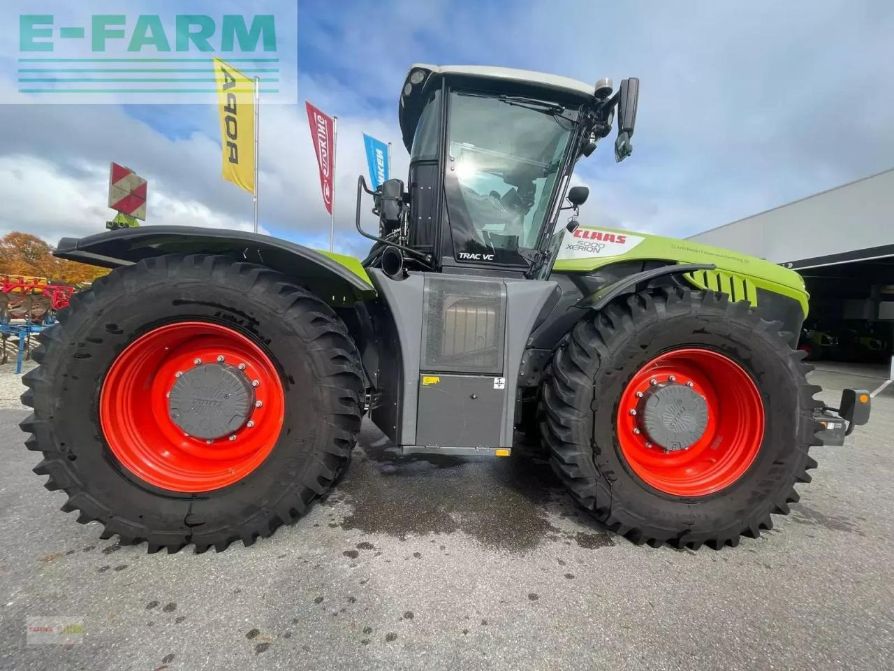 CLAAS xerion 5000 trac vc inkl. kundendienst neu und tüv neu!! - Трактор: фото 4 CLAAS xerion 5000 trac vc inkl. kundendienst neu und tüv neu!! - Трактор: фото 4