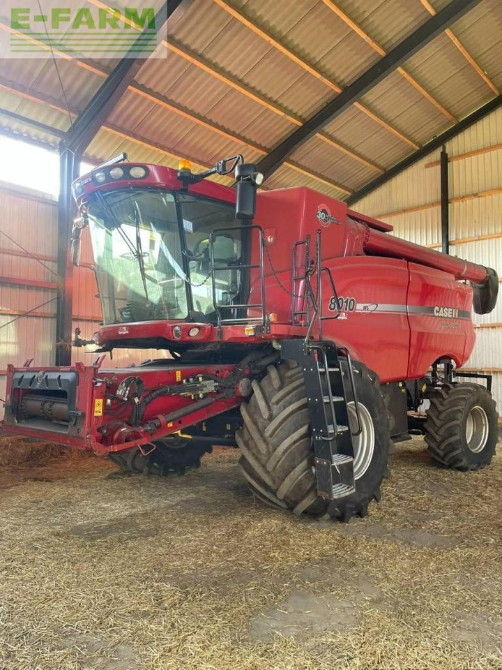 Case-IH 8010 - Зерноуборочный комбайн: фото 1 Case-IH 8010 - Зерноуборочный комбайн: фото 1