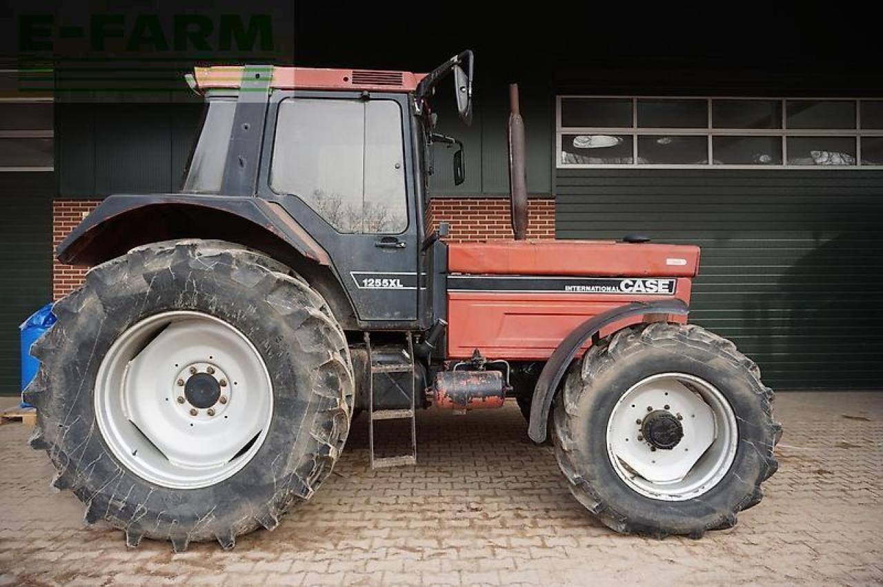 Case-IH ihc 1255 xl - Трактор: фото 4 Case-IH ihc 1255 xl - Трактор: фото 4