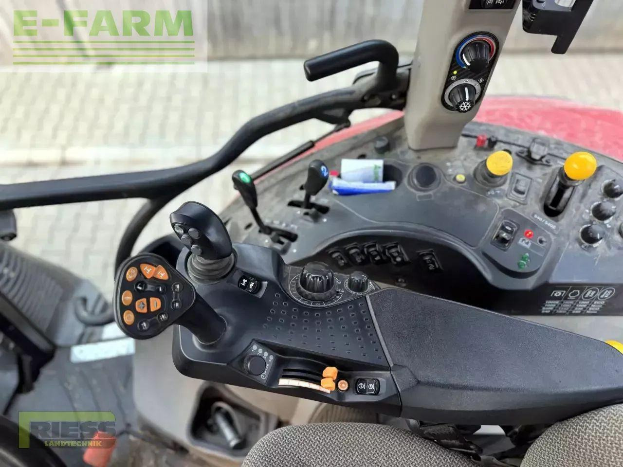 Case-IH luxxum 110 stoll fz 20.1 - Трактор: фото 5 Case-IH luxxum 110 stoll fz 20.1 - Трактор: фото 5