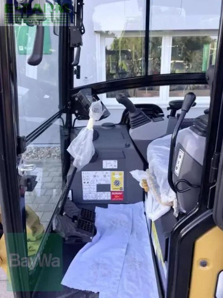 Caterpillar cat 302cr-05a - Мини-экскаватор: фото 4 Caterpillar cat 302cr-05a - Мини-экскаватор: фото 4