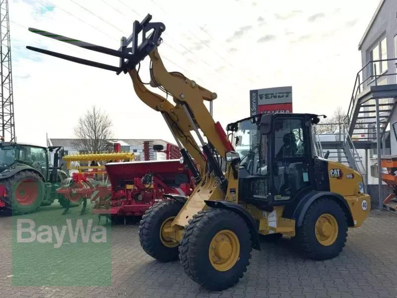 Caterpillar cat 906-14 - Мини-экскаватор: фото 4 Caterpillar cat 906-14 - Мини-экскаватор: фото 4