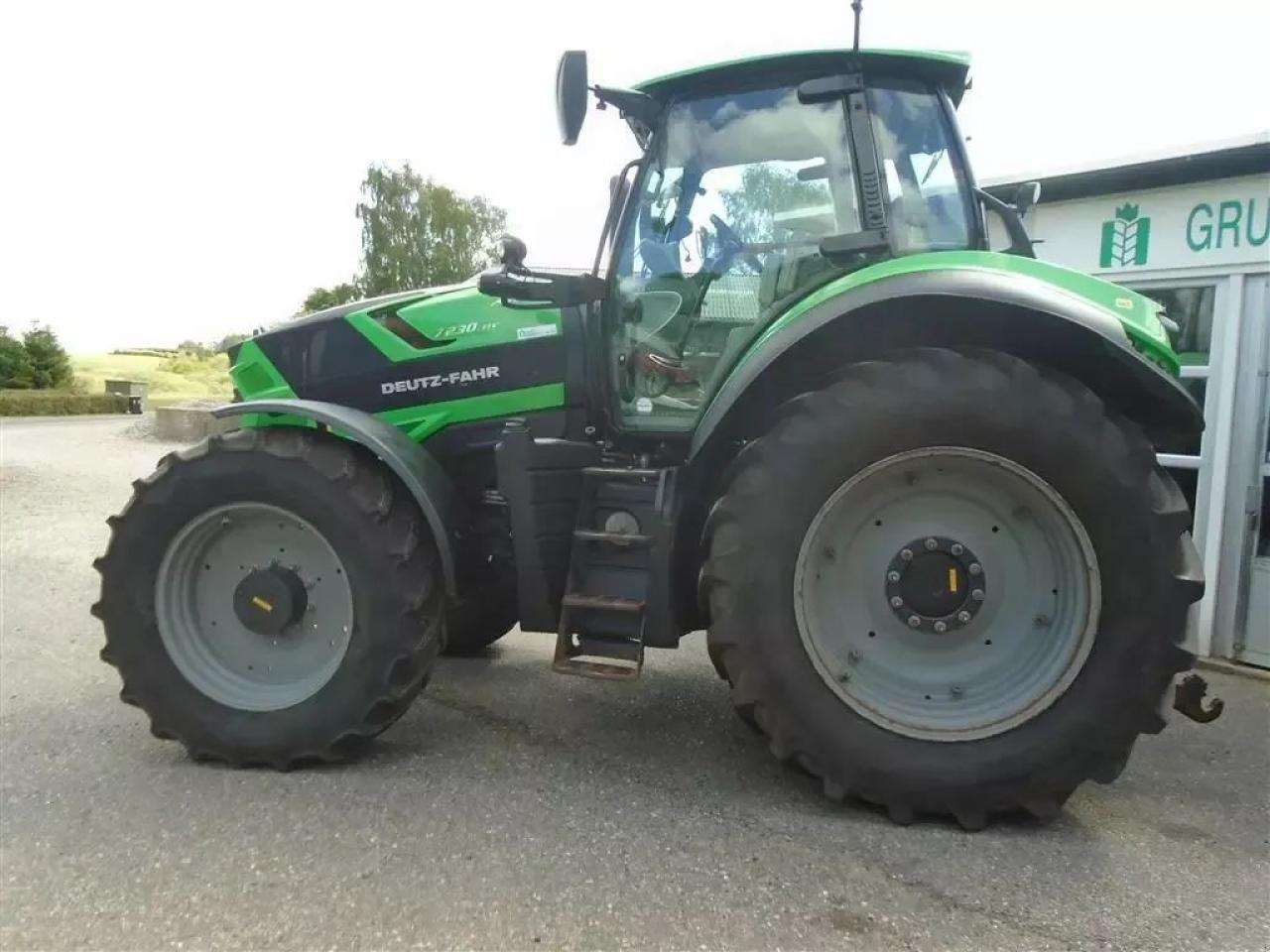Deutz-Fahr agrotron 7230 ttv TTV - Трактор: фото 2 Deutz-Fahr agrotron 7230 ttv TTV - Трактор: фото 2