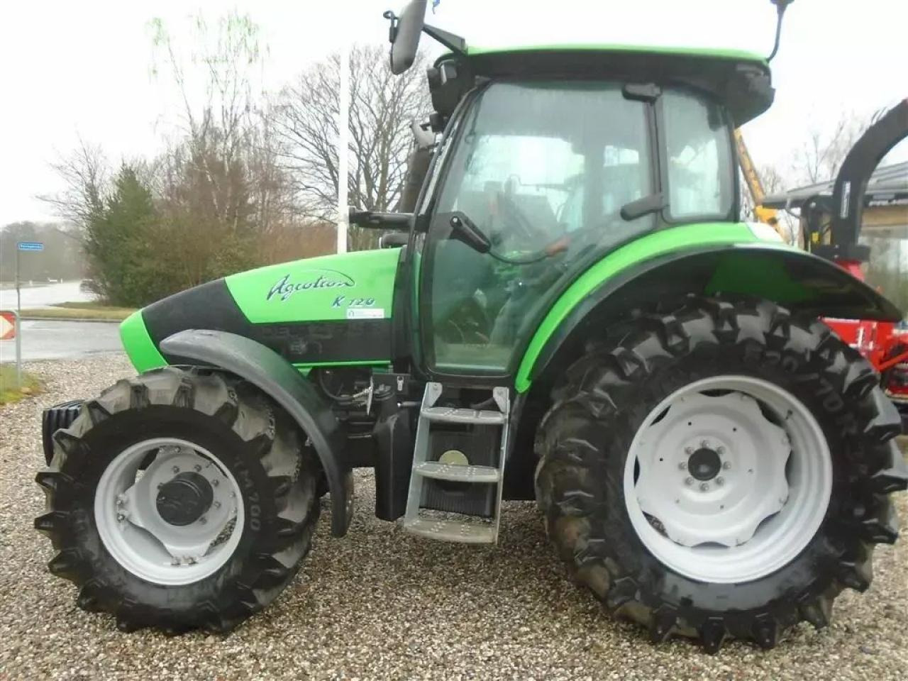 Deutz-Fahr agrotron k-120 dk`s flotteste kun kørt 2524 timer - Трактор: фото 3 Deutz-Fahr agrotron k-120 dk`s flotteste kun kørt 2524 timer - Трактор: фото 3