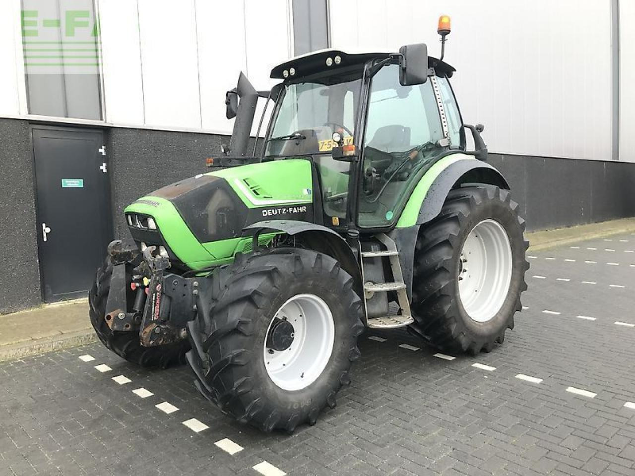 Deutz-Fahr deutz agrotron ttv430 met brede wielen - Трактор: фото 1 Deutz-Fahr deutz agrotron ttv430 met brede wielen - Трактор: фото 1