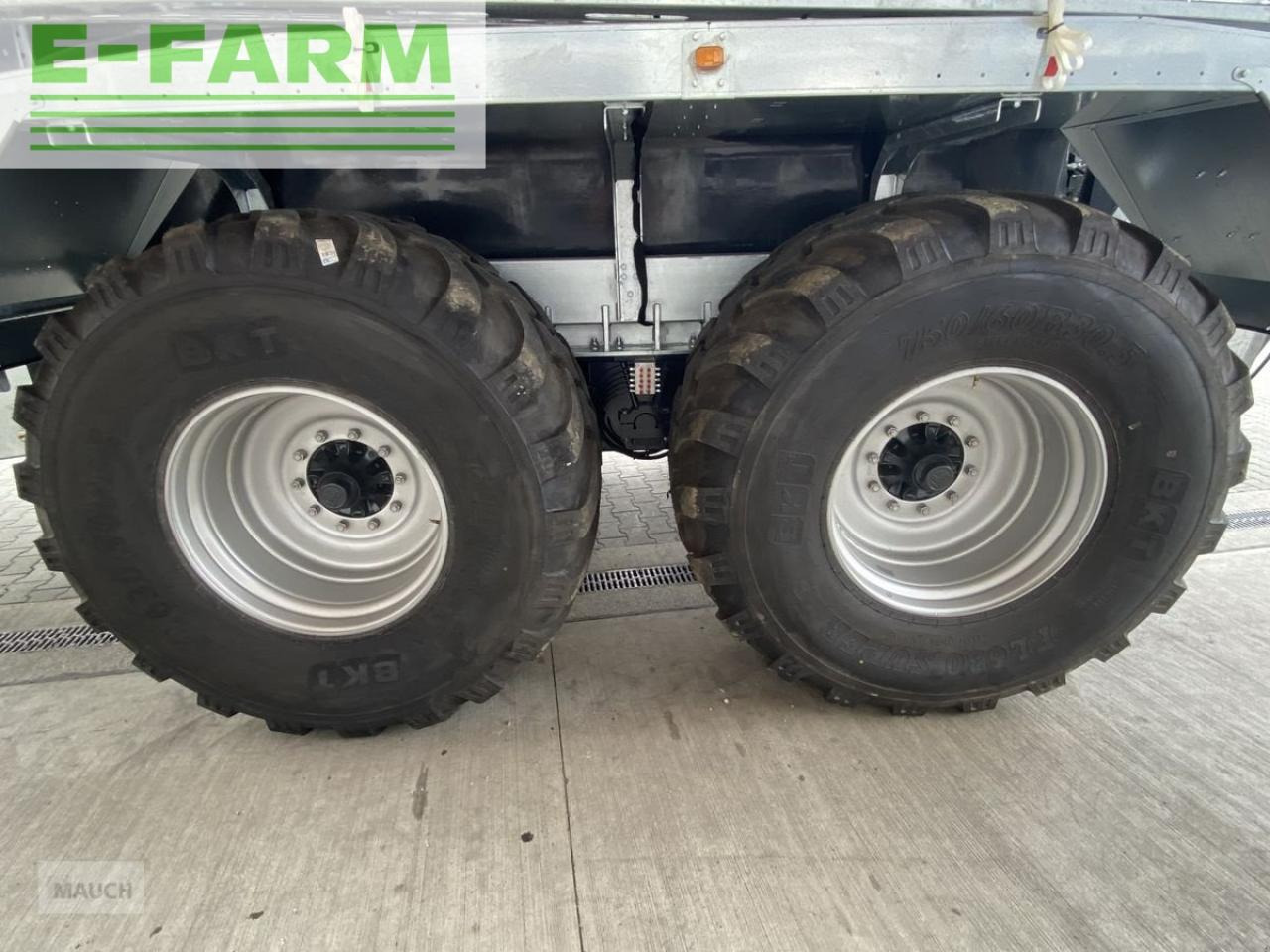 Farmtech polycis 1400 + schleppschuhverteiler condor 15.0 - Цистерна для жидкого навоза: фото 5 Farmtech polycis 1400 + schleppschuhverteiler condor 15.0 - Цистерна для жидкого навоза: фото 5