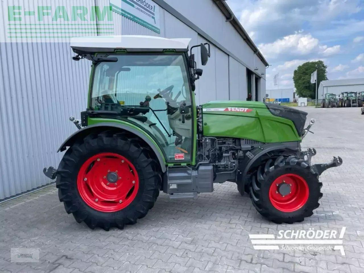 Fendt 209 f vario gen3 power F - Трактор: фото 2 Fendt 209 f vario gen3 power F - Трактор: фото 2