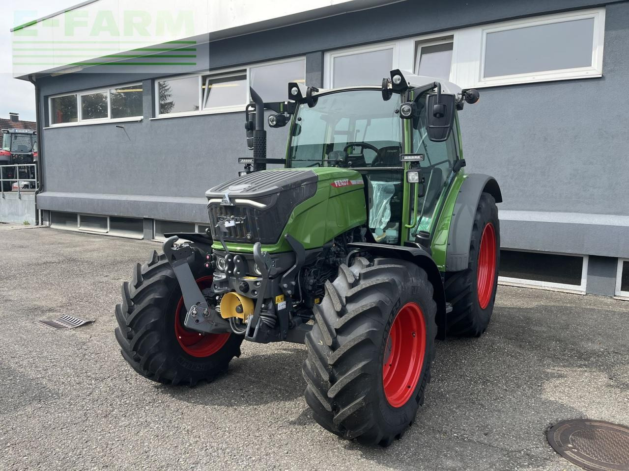 Fendt 211 s vario gen3 power setting 2 - Трактор: фото 1 Fendt 211 s vario gen3 power setting 2 - Трактор: фото 1