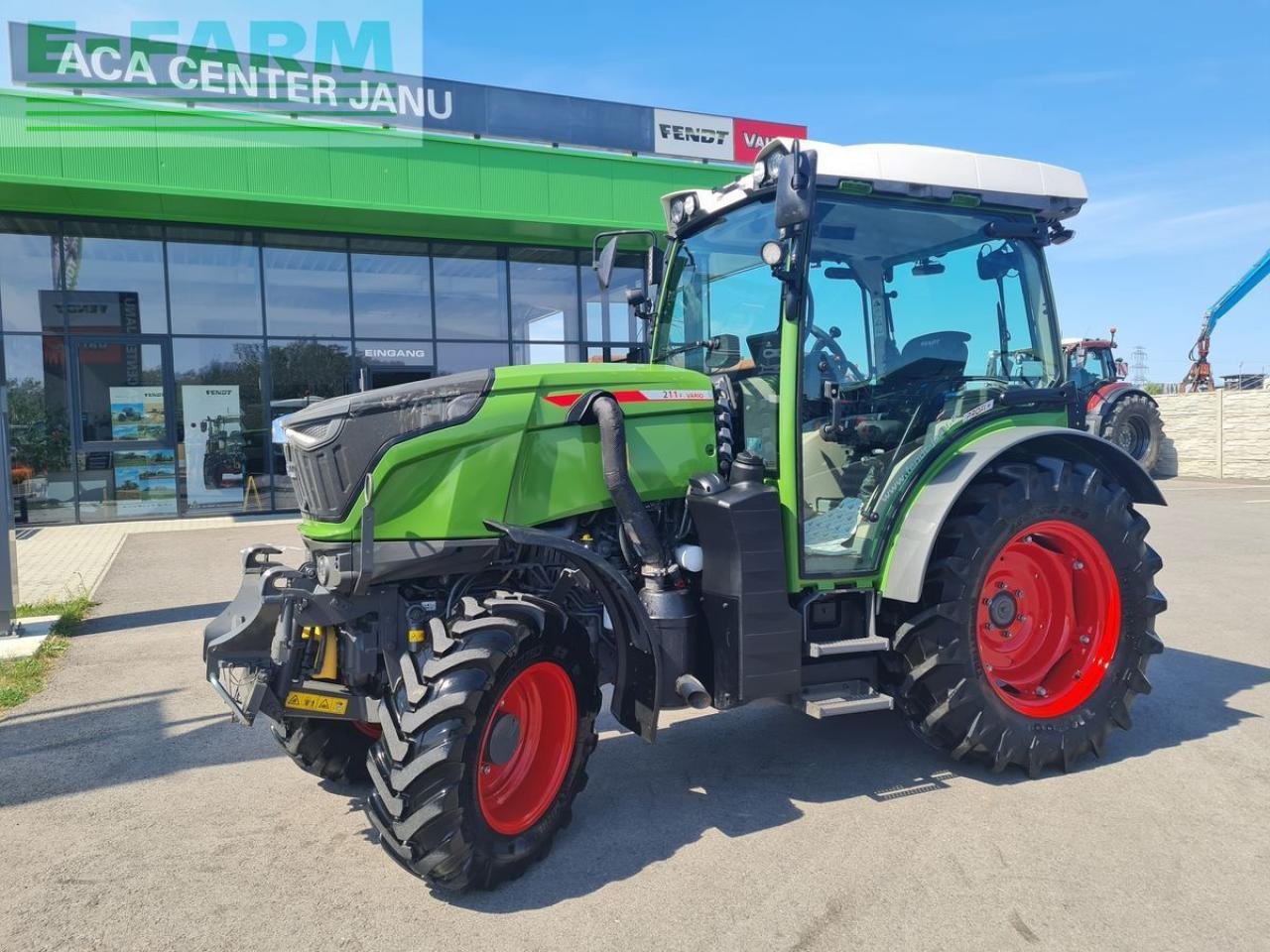 Fendt 211 vario f F - Трактор: фото 1 Fendt 211 vario f F - Трактор: фото 1
