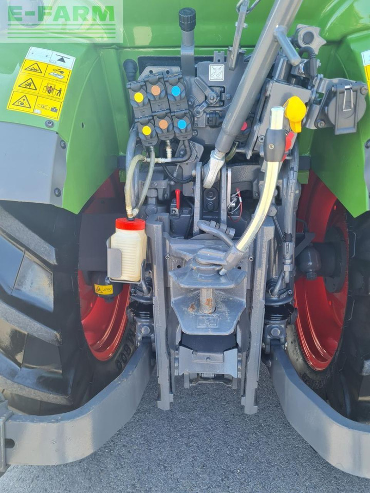 Fendt 211 vario f F - Трактор: фото 4 Fendt 211 vario f F - Трактор: фото 4