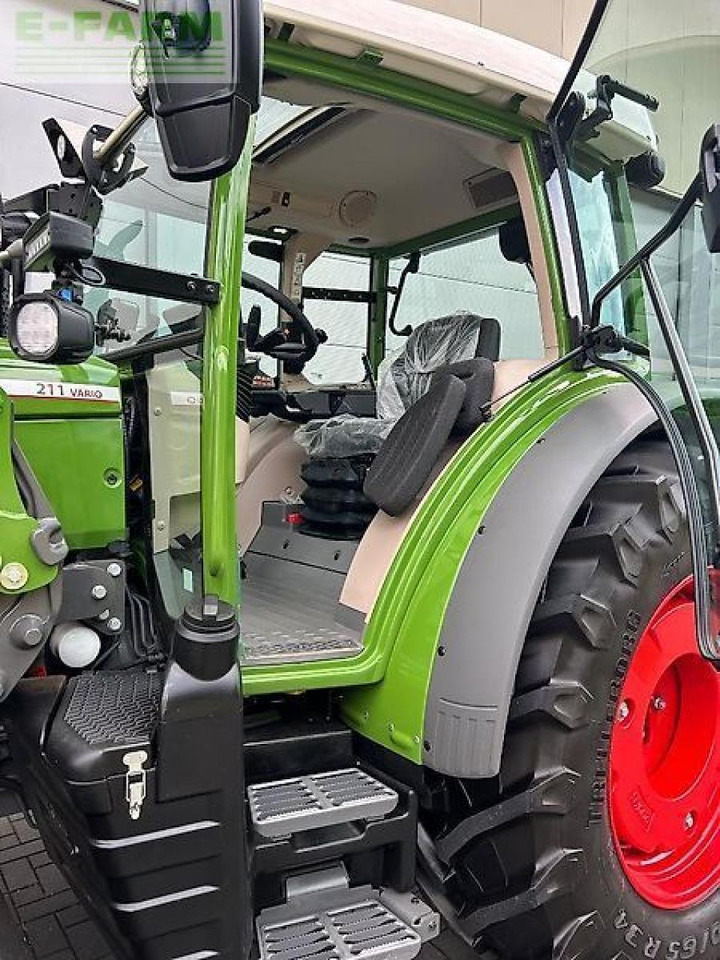Fendt 211 vario gen.3 profi+ setting2 profiplus, cargo 3x65, fzw, led - Трактор: фото 3 Fendt 211 vario gen.3 profi+ setting2 profiplus, cargo 3x65, fzw, led - Трактор: фото 3