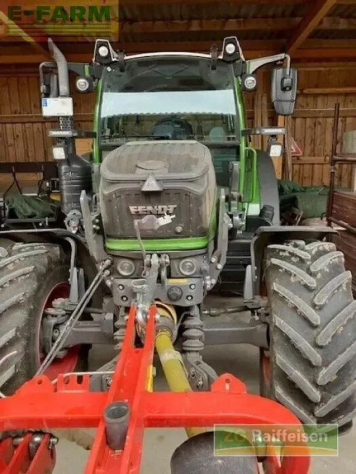Fendt 211 vario power setting 2 - Трактор: фото 3 Fendt 211 vario power setting 2 - Трактор: фото 3
