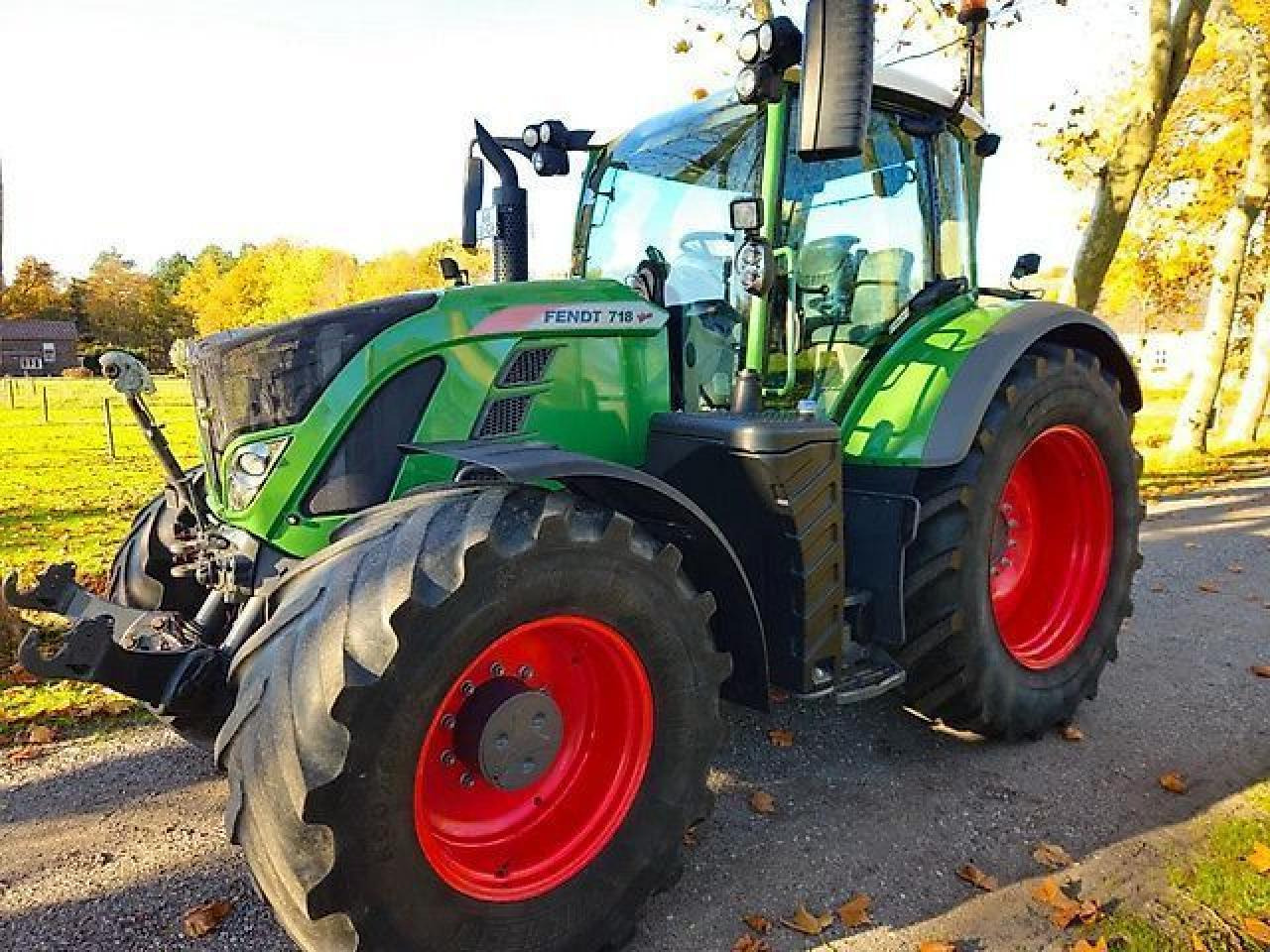 Fendt 718 s4 profi ( 716 720 722 724 ) - Трактор: фото 2 Fendt 718 s4 profi ( 716 720 722 724 ) - Трактор: фото 2