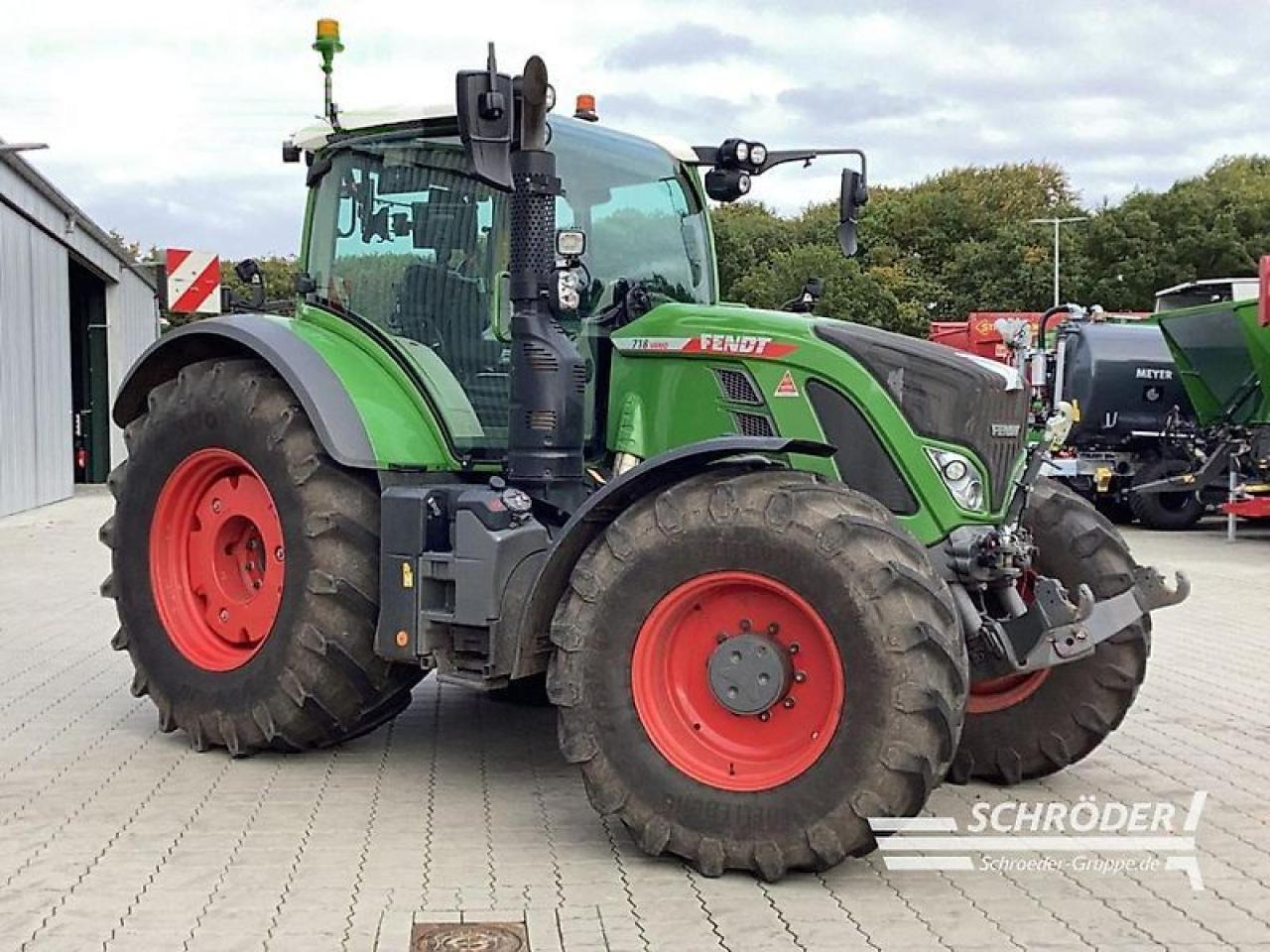 Fendt 718 vario gen6 profi plus ProfiPlus - Трактор: фото 3 Fendt 718 vario gen6 profi plus ProfiPlus - Трактор: фото 3