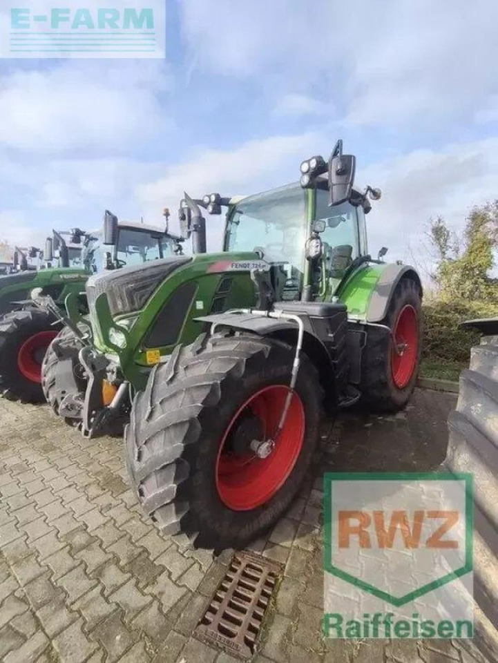Fendt 724 - Трактор: фото 1 Fendt 724 - Трактор: фото 1