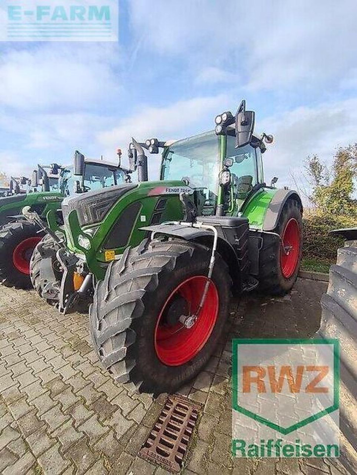 Fendt 724 - Трактор: фото 1 Fendt 724 - Трактор: фото 1