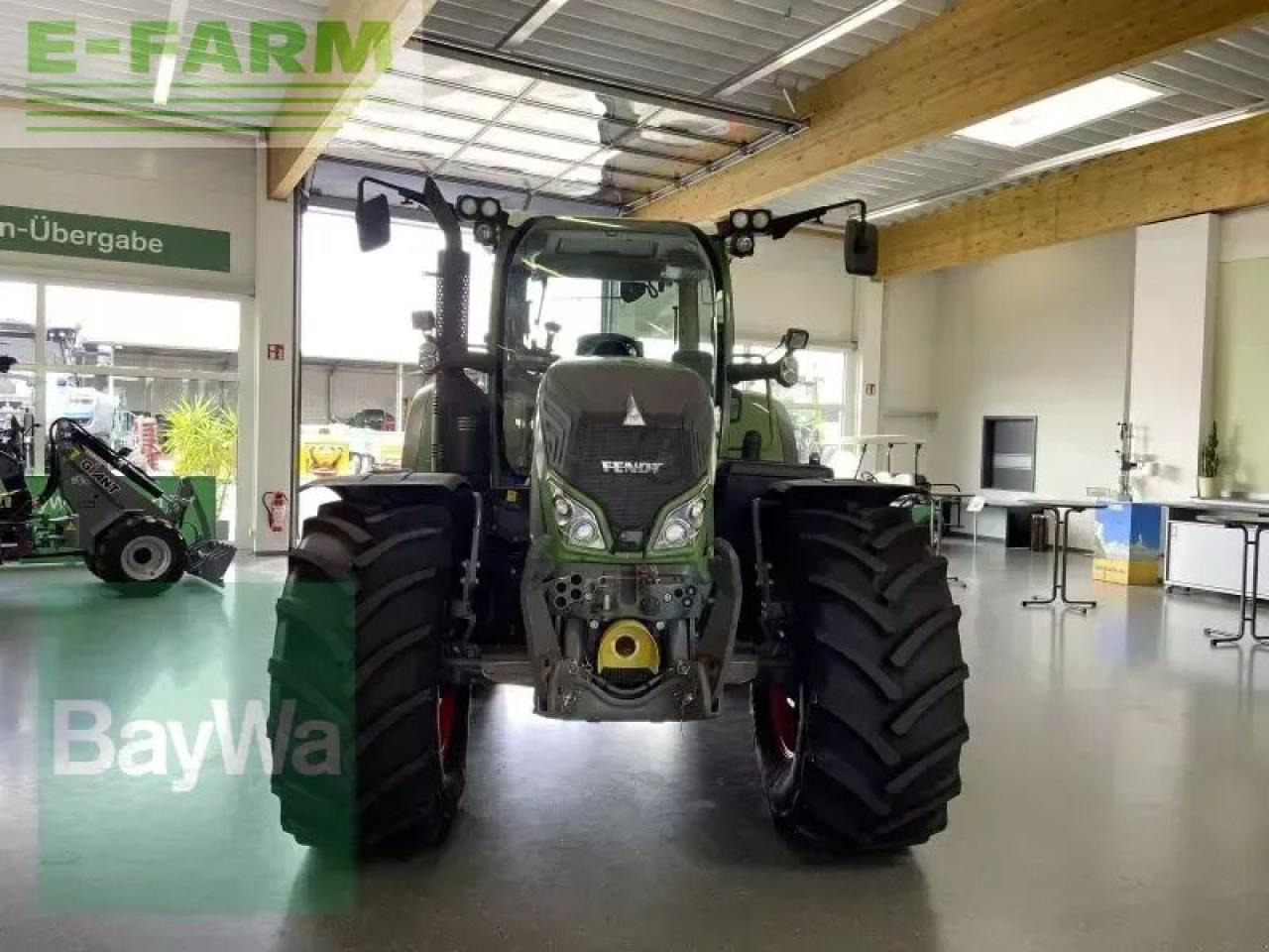 Fendt 724 s4 profi plus "green week" - Трактор: фото 3 Fendt 724 s4 profi plus "green week" - Трактор: фото 3
