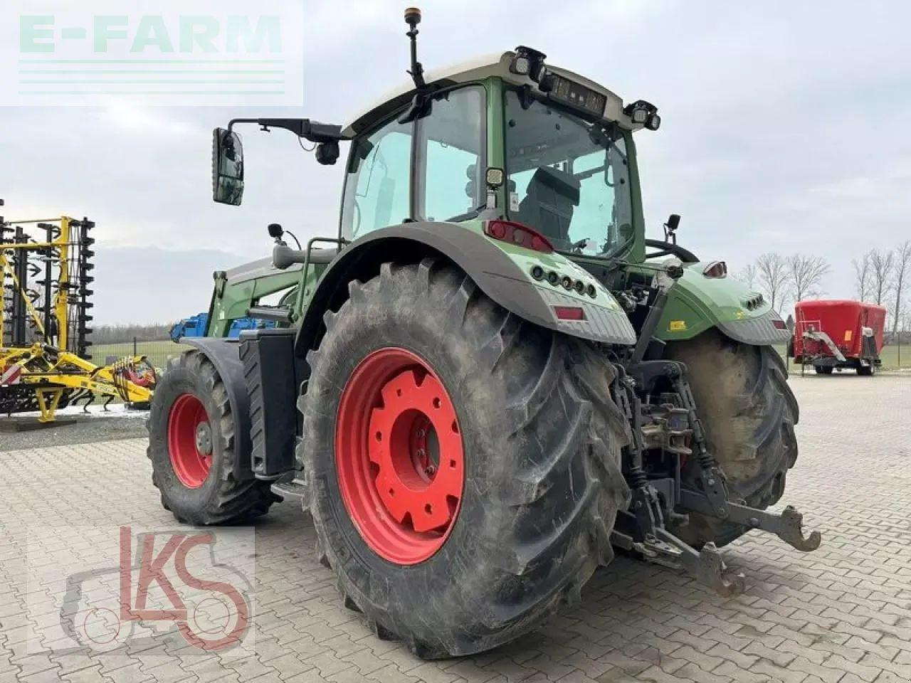 Fendt 724 s4 profi+ - Трактор: фото 3 Fendt 724 s4 profi+ - Трактор: фото 3