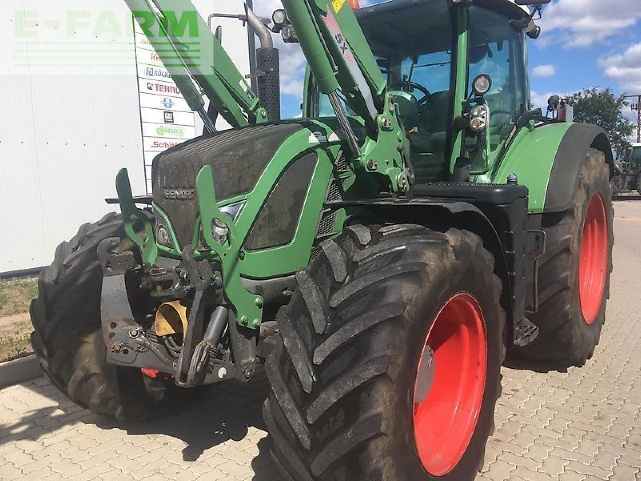 Fendt 724 scr profi plus *fl,fzw* - Трактор: фото 3 Fendt 724 scr profi plus *fl,fzw* - Трактор: фото 3