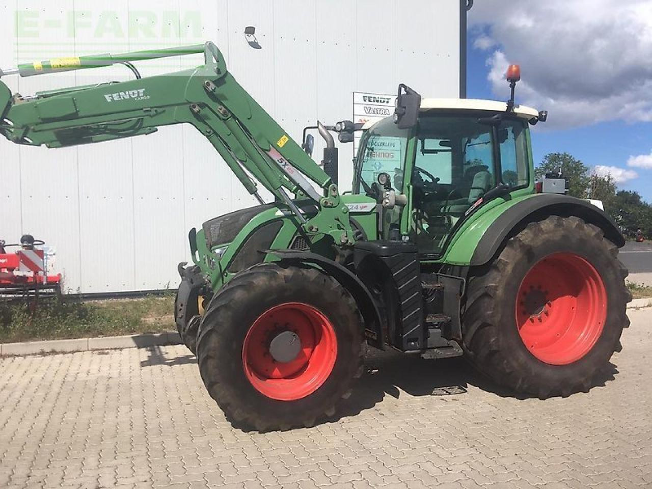 Fendt 724 scr profi plus *fl,fzw* - Трактор: фото 2 Fendt 724 scr profi plus *fl,fzw* - Трактор: фото 2