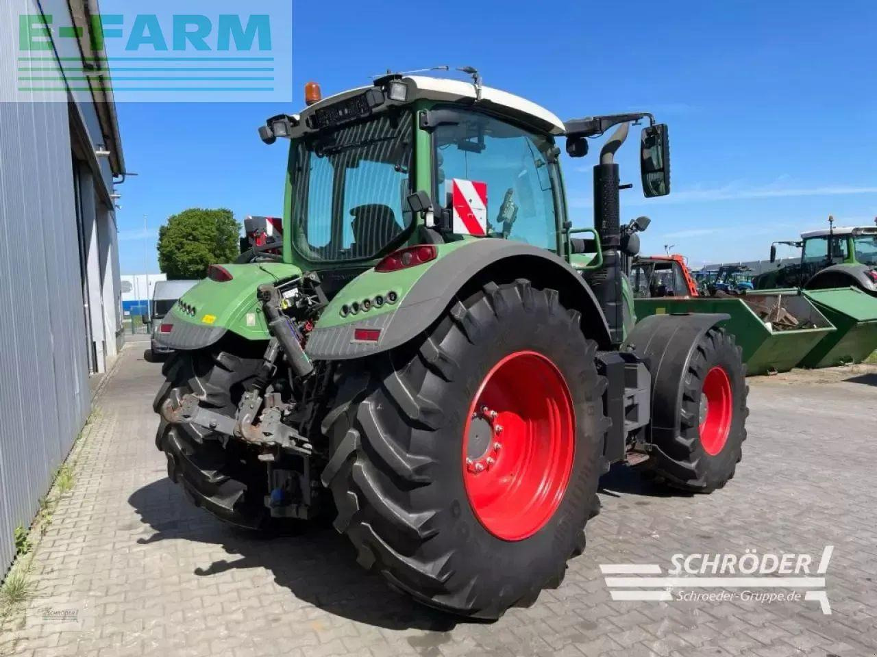 Трактор Fendt 724 vario s4 profi plus: фото 9 Трактор Fendt 724 vario s4 profi plus: фото 9