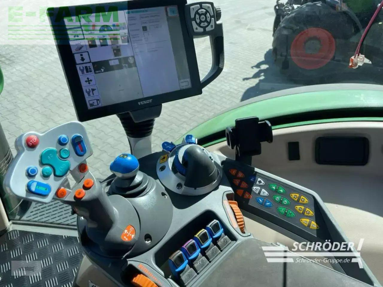 Трактор Fendt 724 vario s4 profi plus: фото 20 Трактор Fendt 724 vario s4 profi plus: фото 20