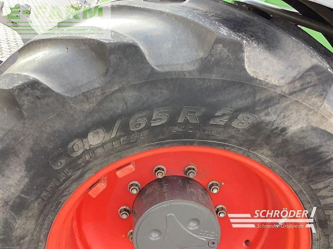 Fendt 724 vario s4 profi plus ProfiPlus - Трактор: фото 4 Fendt 724 vario s4 profi plus ProfiPlus - Трактор: фото 4