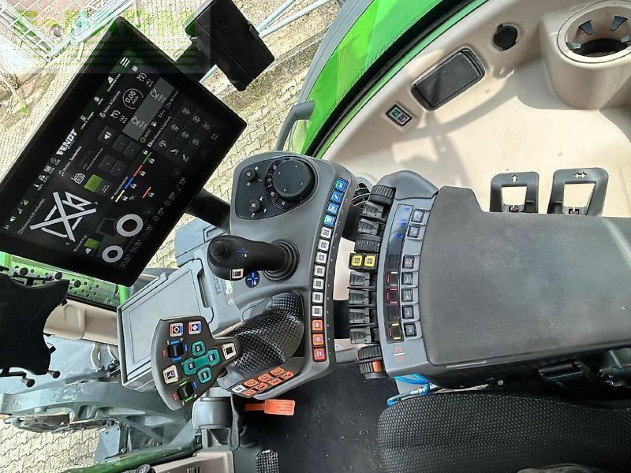 Трактор Fendt 728 profi plus mit frontlader und garantieverlängerung: фото 15 Трактор Fendt 728 profi plus mit frontlader und garantieverlängerung: фото 15