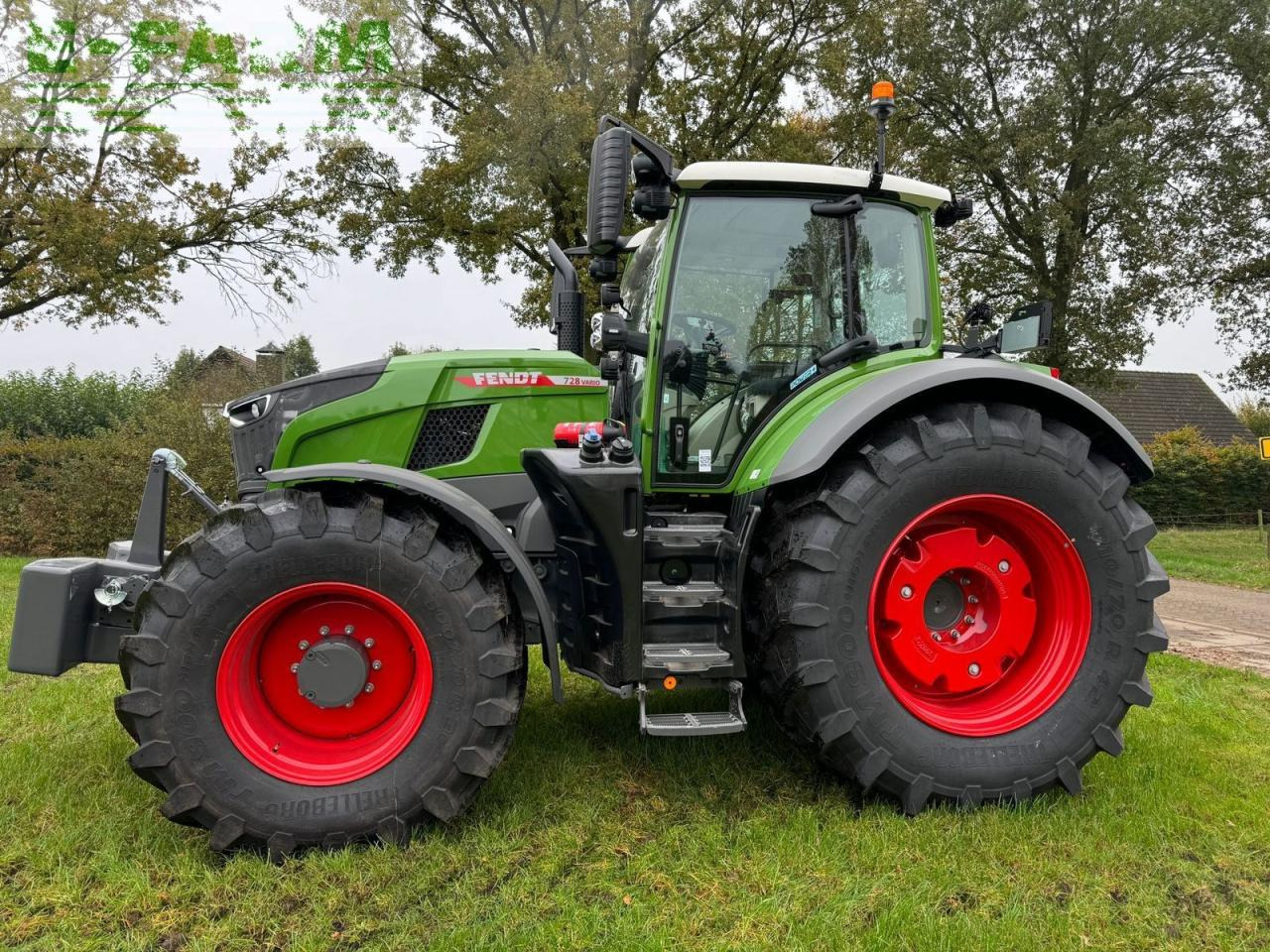Fendt 728 vario profi+ (gen 7) ProfiPlus - Трактор: фото 2 Fendt 728 vario profi+ (gen 7) ProfiPlus - Трактор: фото 2