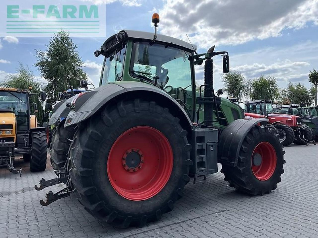 Fendt 824 vario - Трактор: фото 5 Fendt 824 vario - Трактор: фото 5