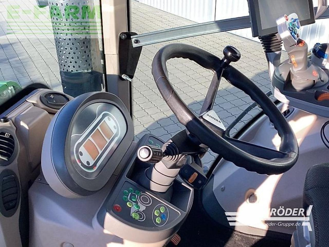 Трактор Fendt 824 vario s4 profi plus ProfiPlus: фото 18