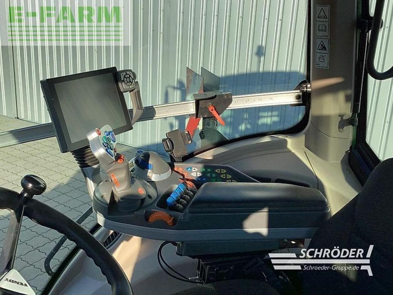 Трактор Fendt 824 vario s4 profi plus ProfiPlus: фото 17