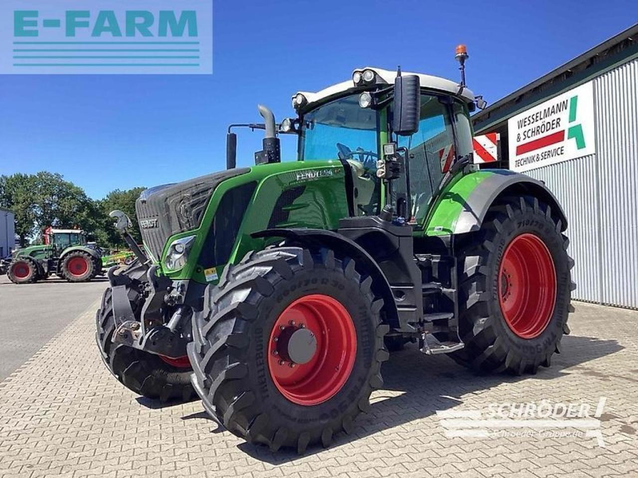 Fendt 824 vario s4 profi plus ProfiPlus - Трактор: фото 1 Fendt 824 vario s4 profi plus ProfiPlus - Трактор: фото 1