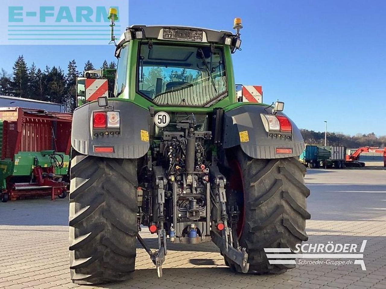 Fendt 824 vario s4 profi plus ProfiPlus - Трактор: фото 4 Fendt 824 vario s4 profi plus ProfiPlus - Трактор: фото 4