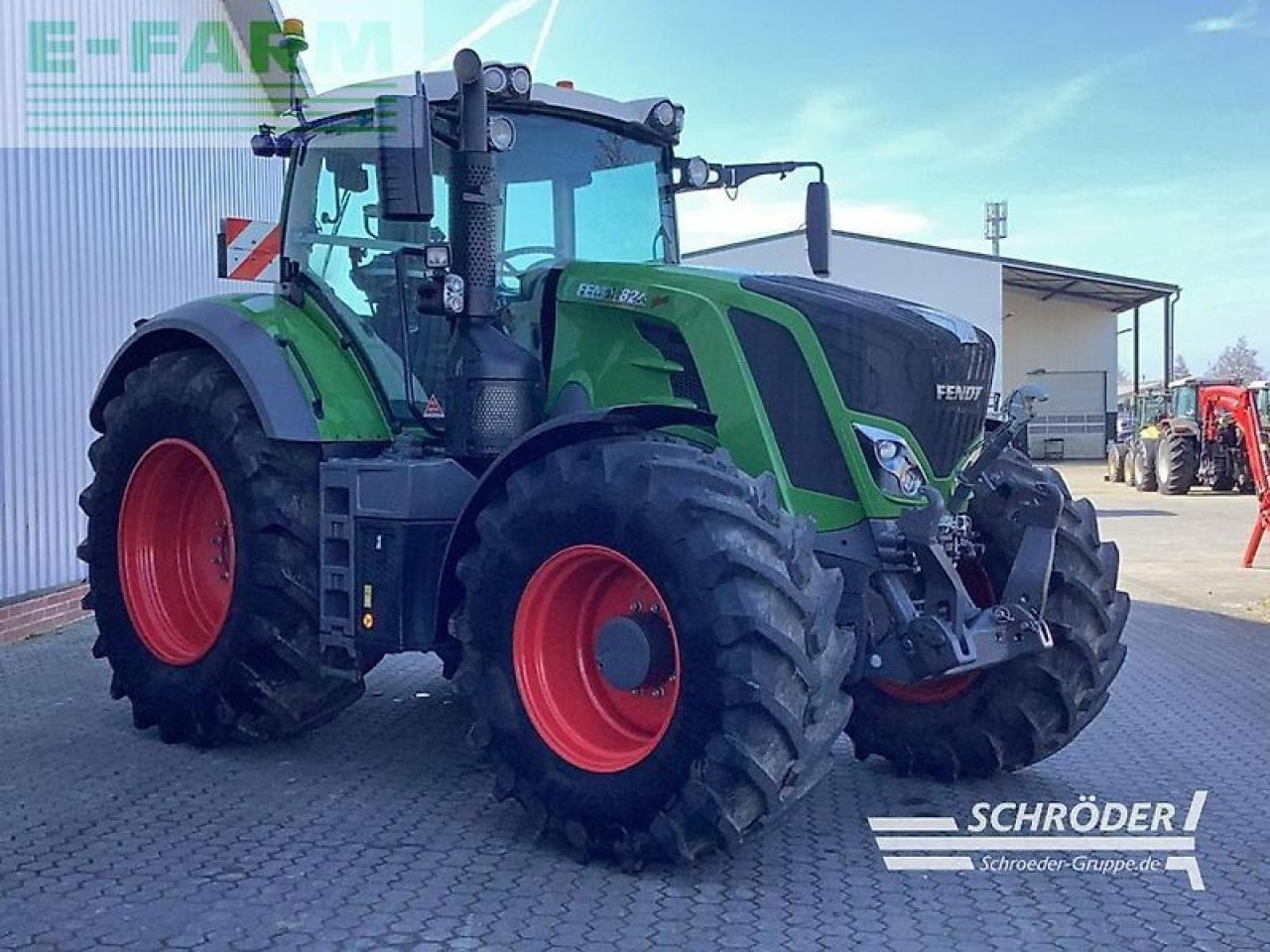 Fendt 824 vario s4 profi plus ProfiPlus - Трактор: фото 1 Fendt 824 vario s4 profi plus ProfiPlus - Трактор: фото 1