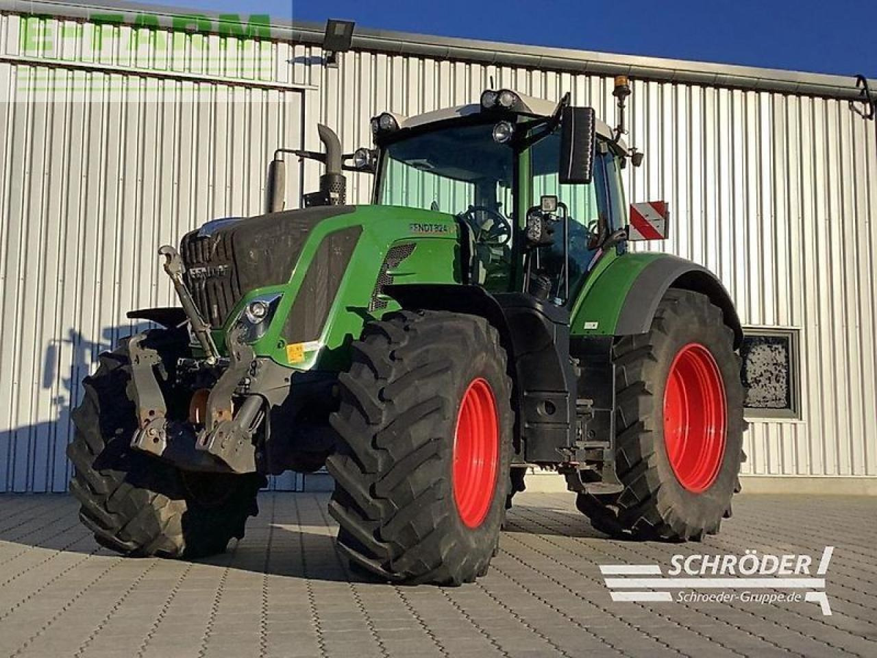 Fendt 824 vario s4 profi plus ProfiPlus - Трактор: фото 1 Fendt 824 vario s4 profi plus ProfiPlus - Трактор: фото 1
