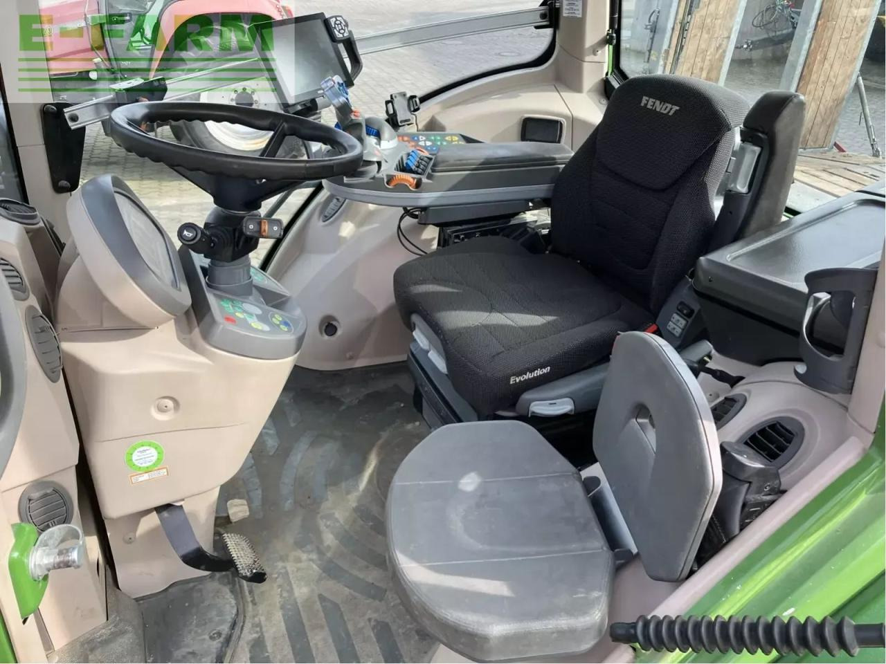 Fendt 828 s4 - Трактор: фото 3 Fendt 828 s4 - Трактор: фото 3