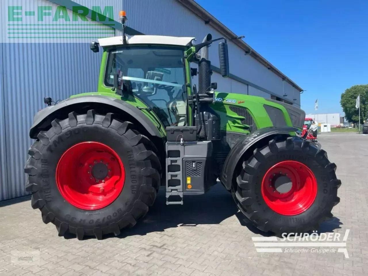 Fendt 828 vario s4 profi plus ProfiPlus - Трактор: фото 3 Fendt 828 vario s4 profi plus ProfiPlus - Трактор: фото 3