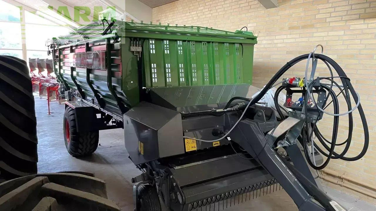 Fendt tigo 35s - Самозагружающийся прицеп: фото 1 Fendt tigo 35s - Самозагружающийся прицеп: фото 1