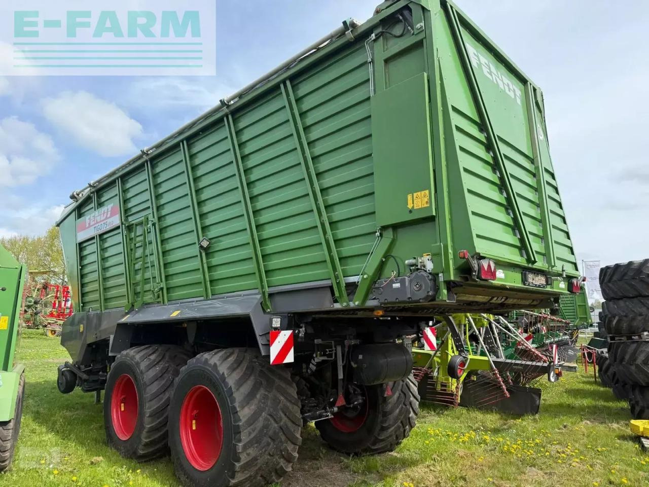 Fendt tigo 75 vr mit 800-er bereifung, laderaumabdeckung und dosierwalzen - Самозагружающийся прицеп: фото 2 Fendt tigo 75 vr mit 800-er bereifung, laderaumabdeckung und dosierwalzen - Самозагружающийся прицеп: фото 2