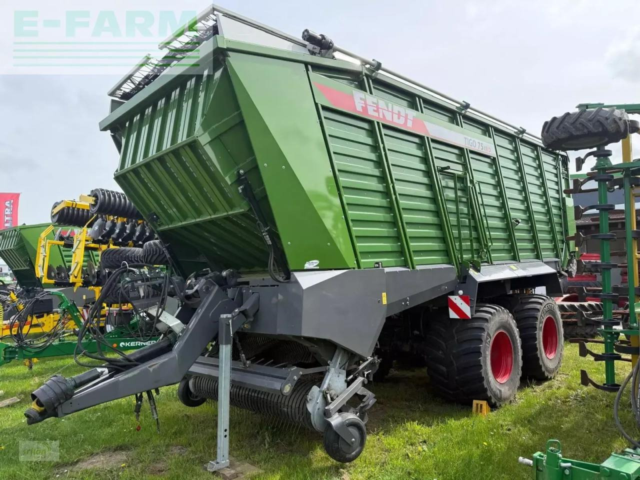 Fendt tigo 75 xr mit 800/45 r26,5 bereifung, laderaumabdeckung und 3 dosierwalzen - Самозагружающийся прицеп: фото 1 Fendt tigo 75 xr mit 800/45 r26,5 bereifung, laderaumabdeckung und 3 dosierwalzen - Самозагружающийся прицеп: фото 1