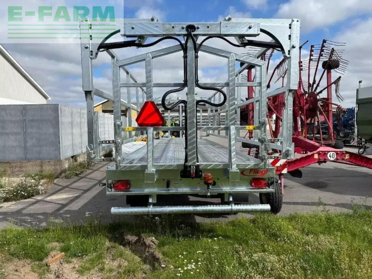 Fliegl dpw 240 bl profi - Сельскохозяйственный прицеп-платформа: фото 4 Fliegl dpw 240 bl profi - Сельскохозяйственный прицеп-платформа: фото 4