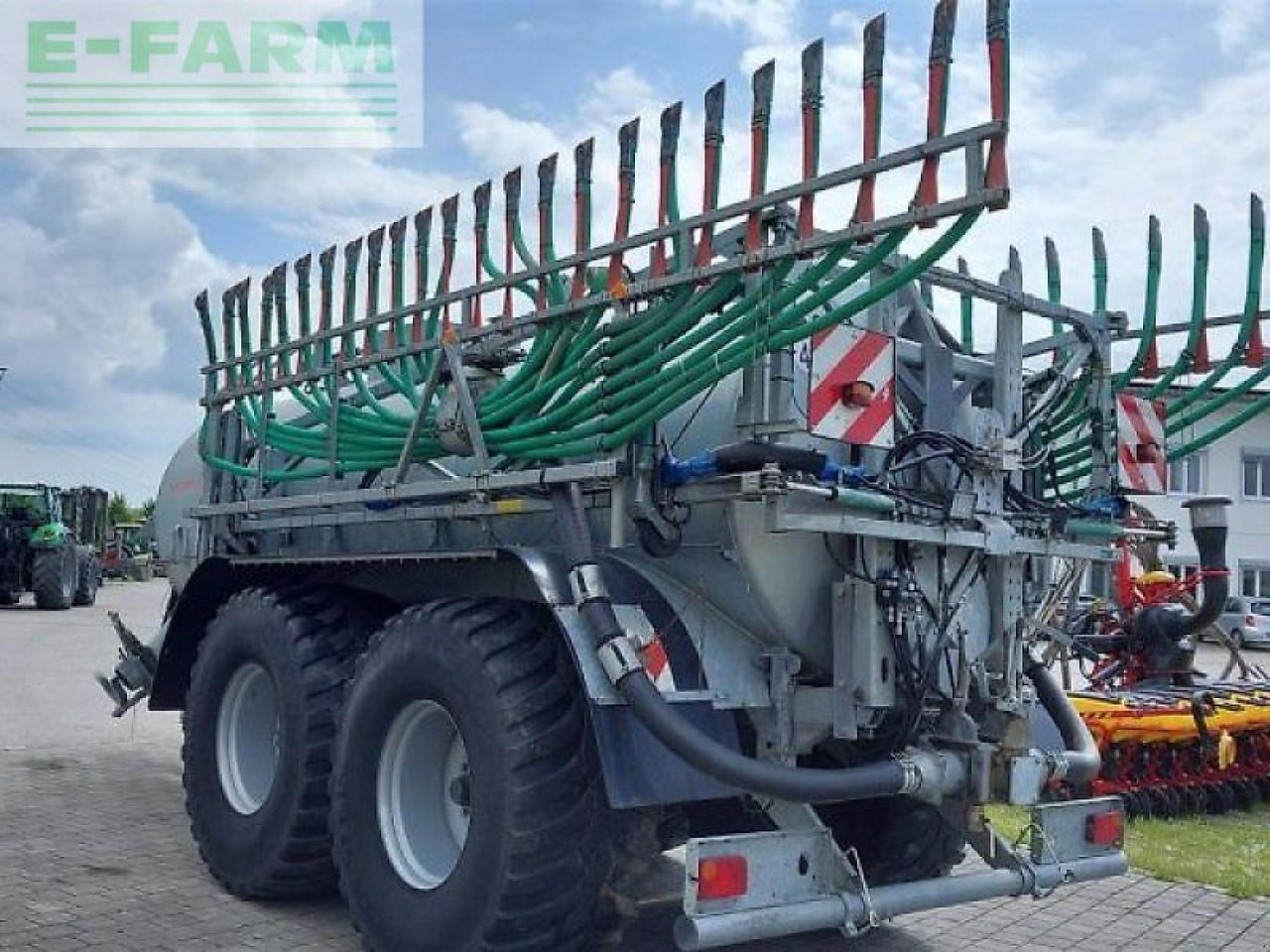 Fliegl pfw 16000 tandem fox - Техника для внесения удобрений: фото 4 Fliegl pfw 16000 tandem fox - Техника для внесения удобрений: фото 4