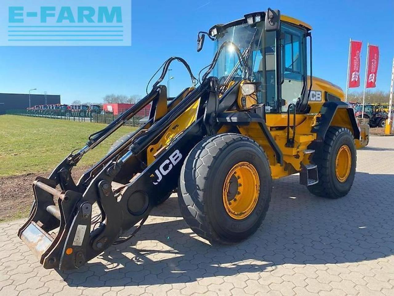 JCB 437 ht - Мини-экскаватор: фото 1 JCB 437 ht - Мини-экскаватор: фото 1